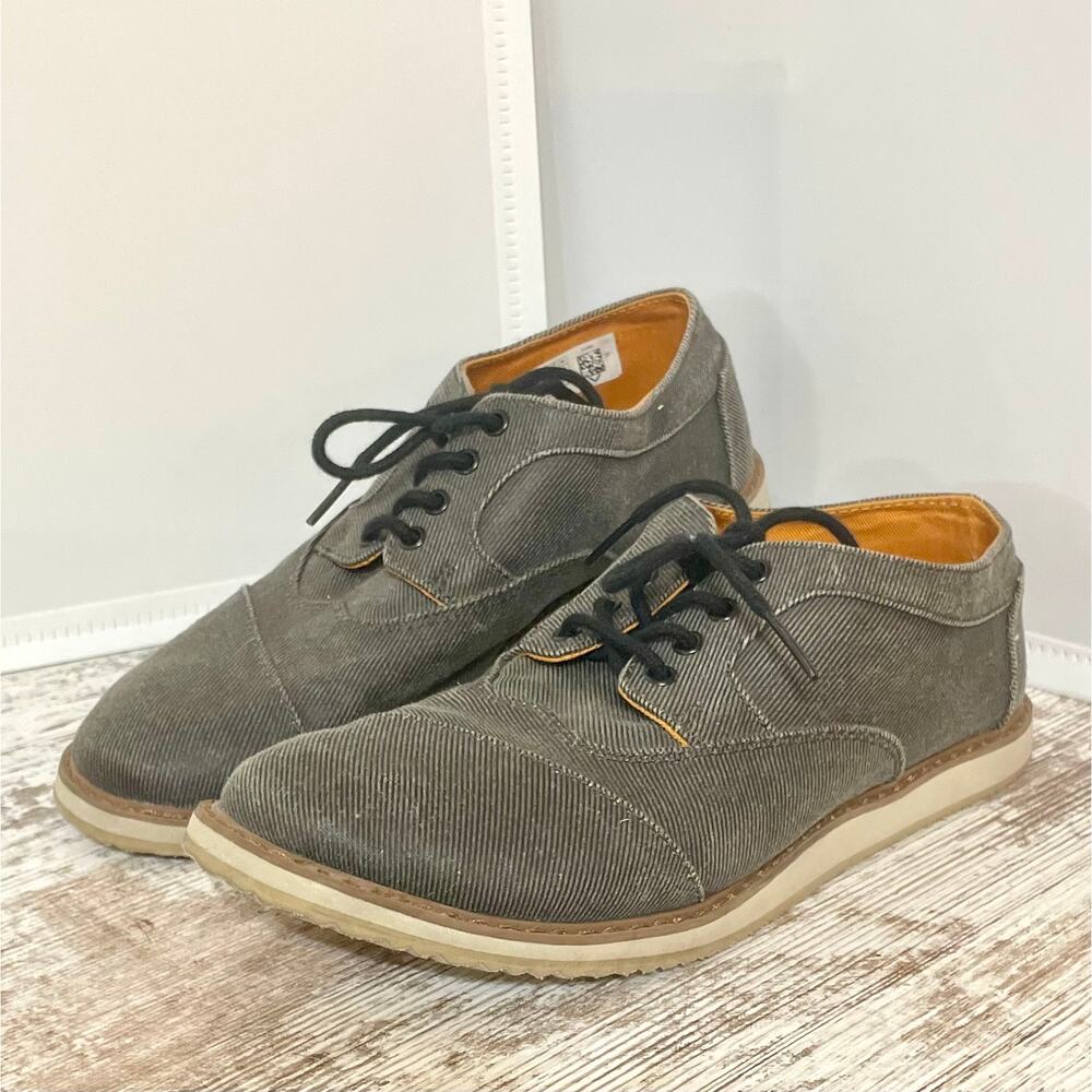 Youth TOMS Grey Canvas Shoes Size 4